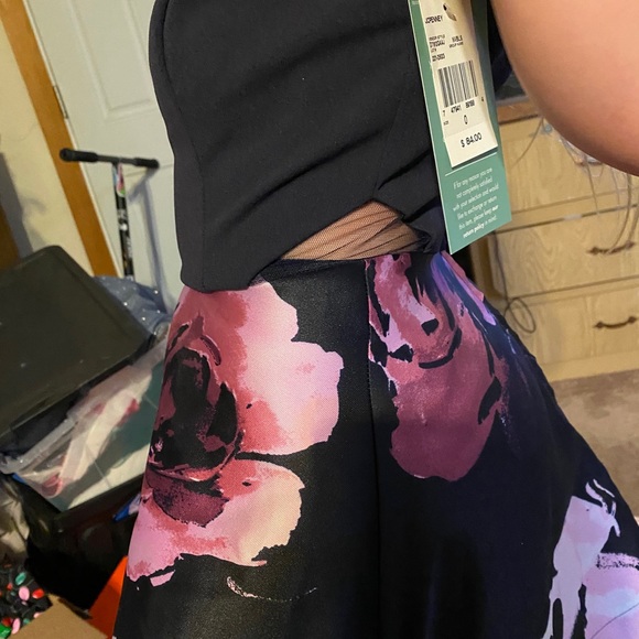 Dresses & Skirts - Dress size 0 new with tags